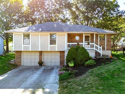 1236 NE Florence Ave, Lees Summit, MO, 64086