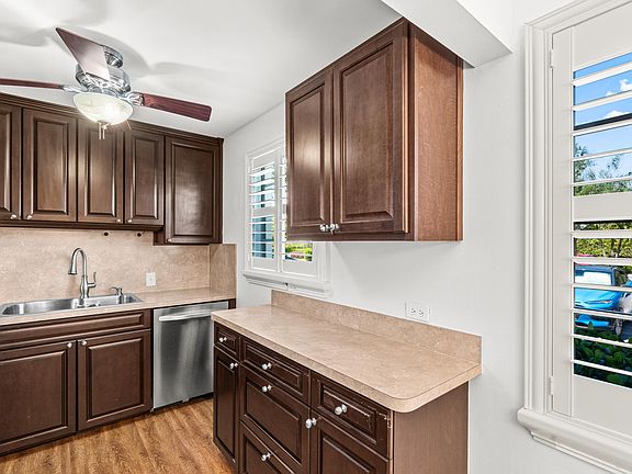 2nd image of 434 Mansfield K