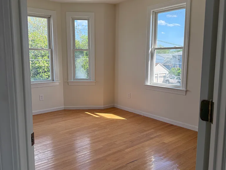 445 Waterman Ave #3 — Photo 2