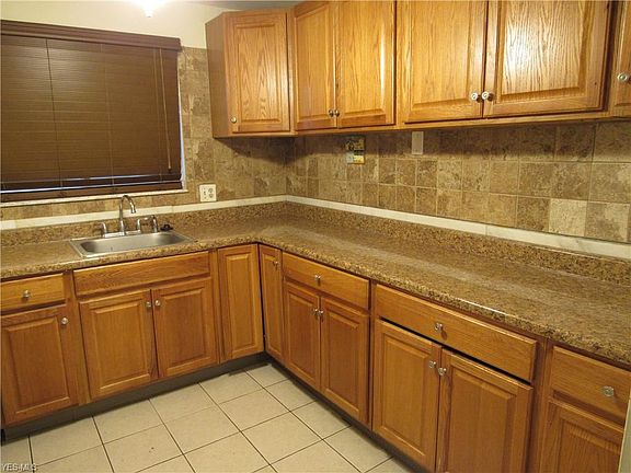 5th image of 24635 Clareshire Dr APT 202