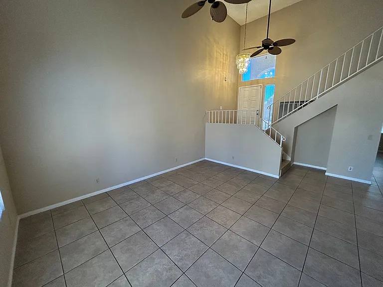 2806 Rungsted St — Photo 5