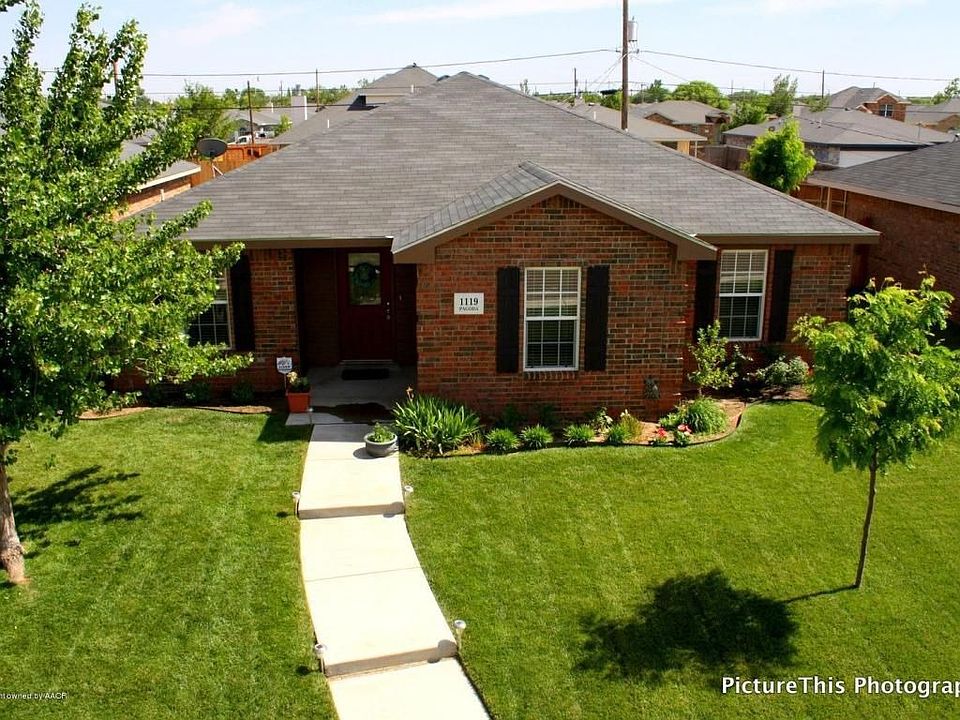Gorgeous curb appeal