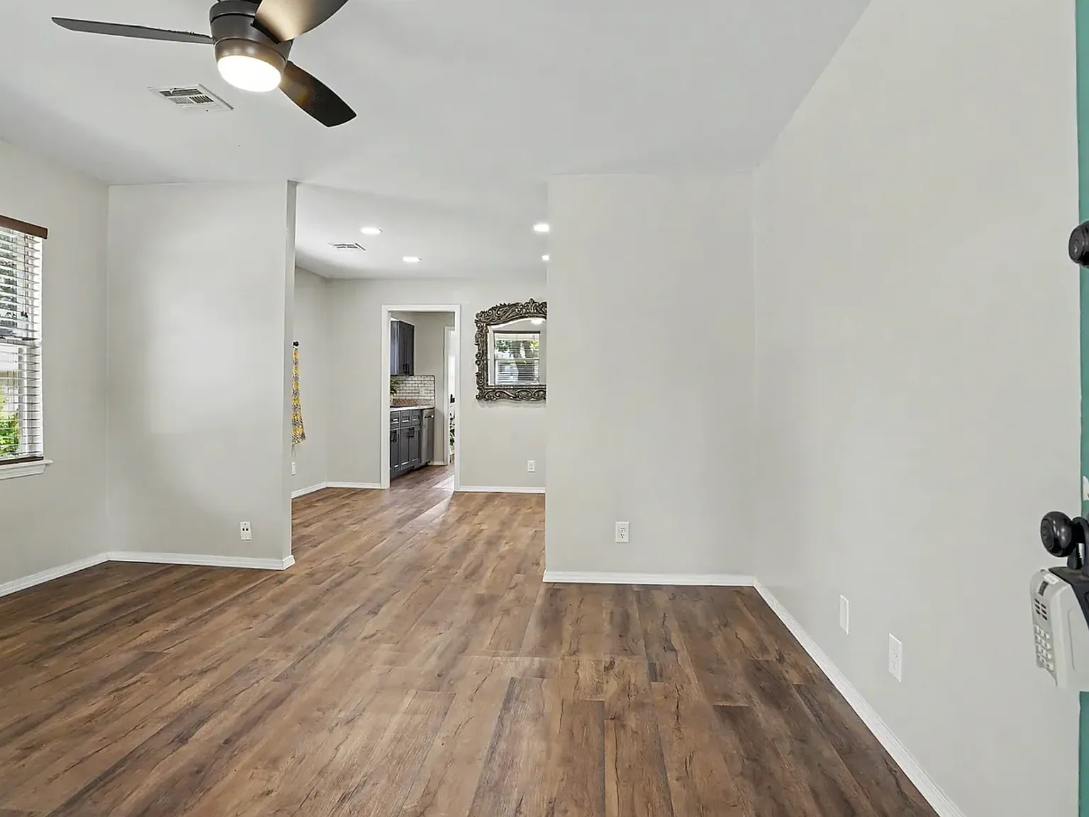 2 bed, 884 sqft, $1,850 — Photo 3