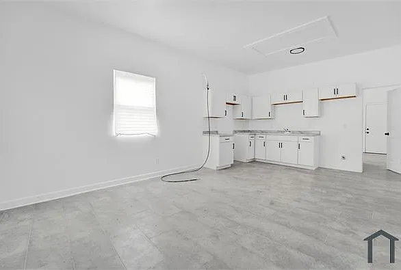 4 bed, 1000 sqft, $1,550 — Photo 3