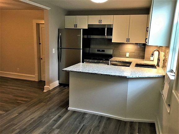 2nd image of 1025 Dean St Unit 1