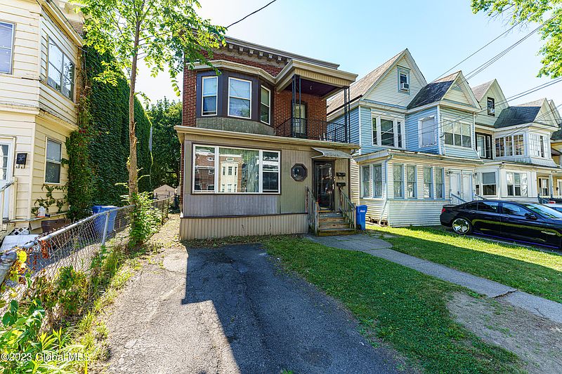 2nd image of 4 Bogart Terrace