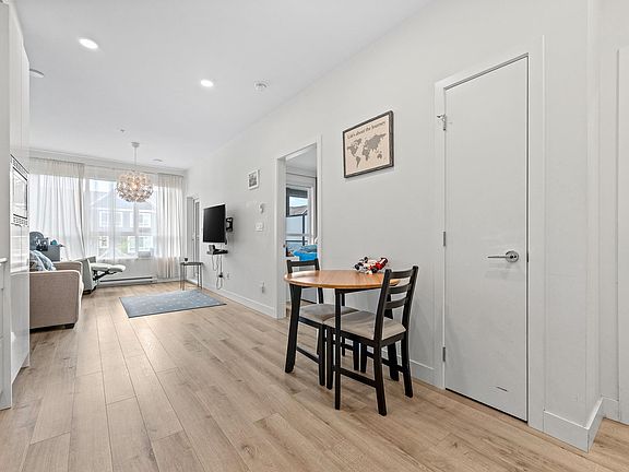 5th image of 1892 Starling Dr #215