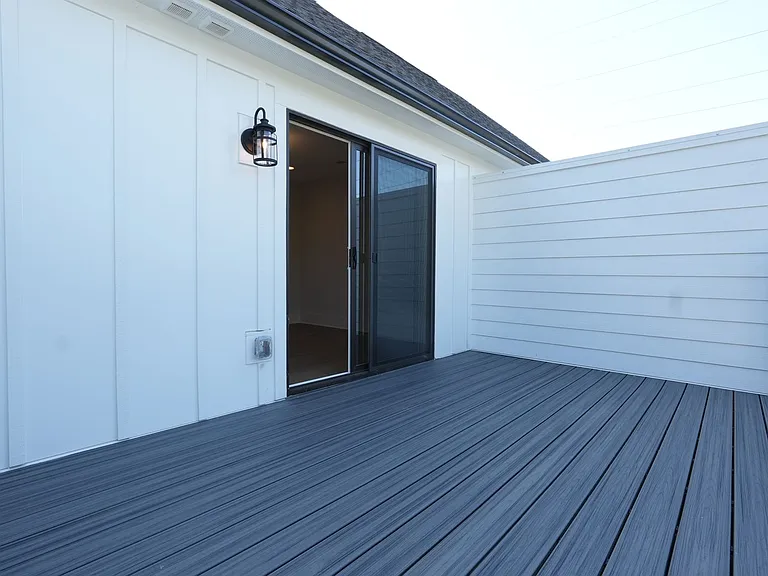 1405 Kenilworth Ave — Photo 35