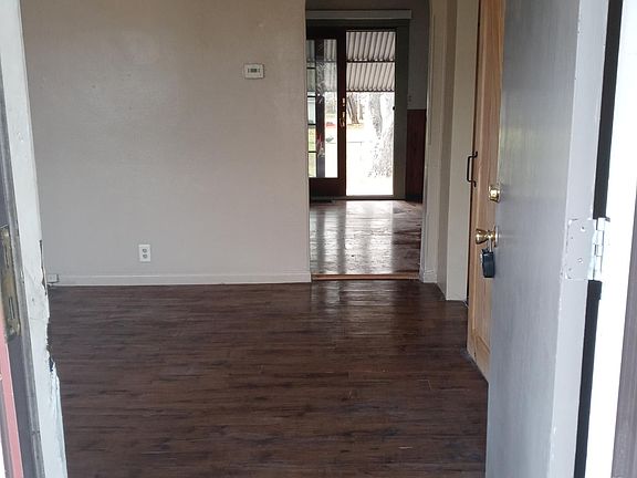 3rd image of 1826 Winton St