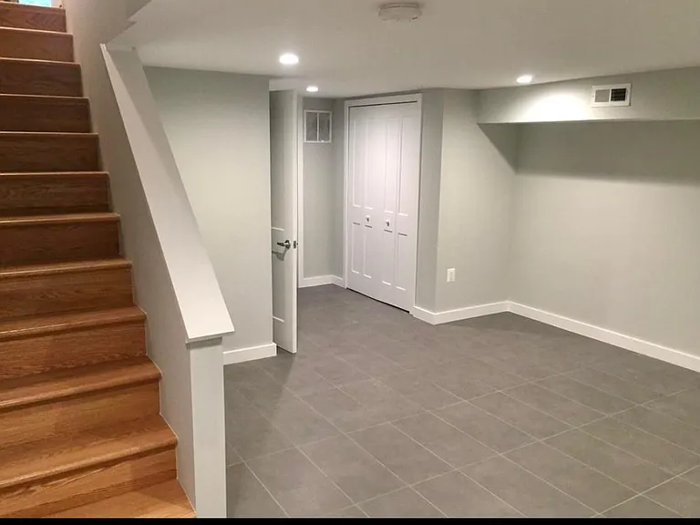 1129 Colonial Ave — Photo 13