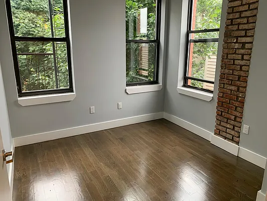 Rented by Premier Metro Realty Corp | media 25