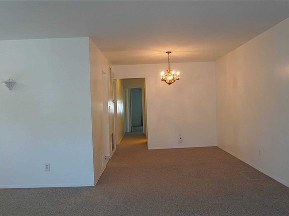 5th image of 15-47 208th St