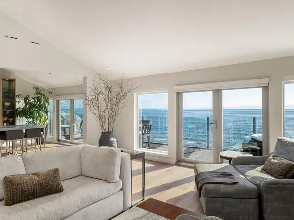 5039 Cordova Bay Rd, Saanich, BC V8Y 2K1