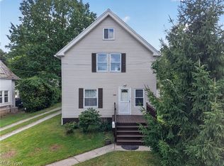 19289 Westwood Dr, Strongsville, OH 44136