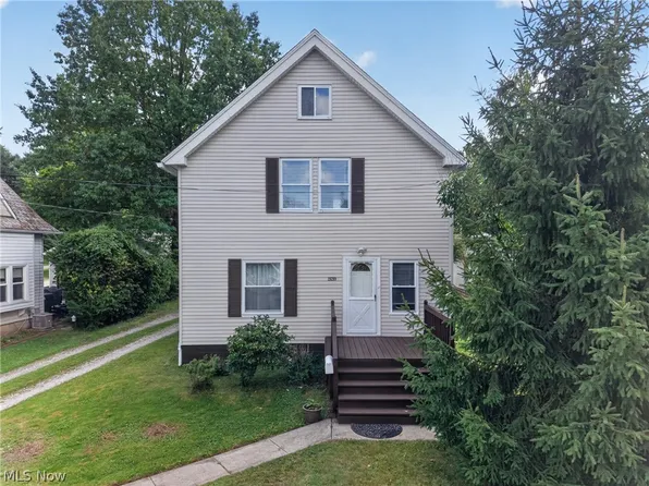 19289 Westwood Dr, Strongsville, OH 44136