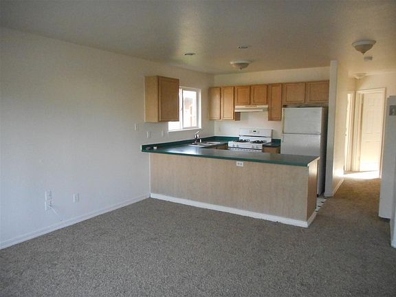 3rd image of 217 4th St