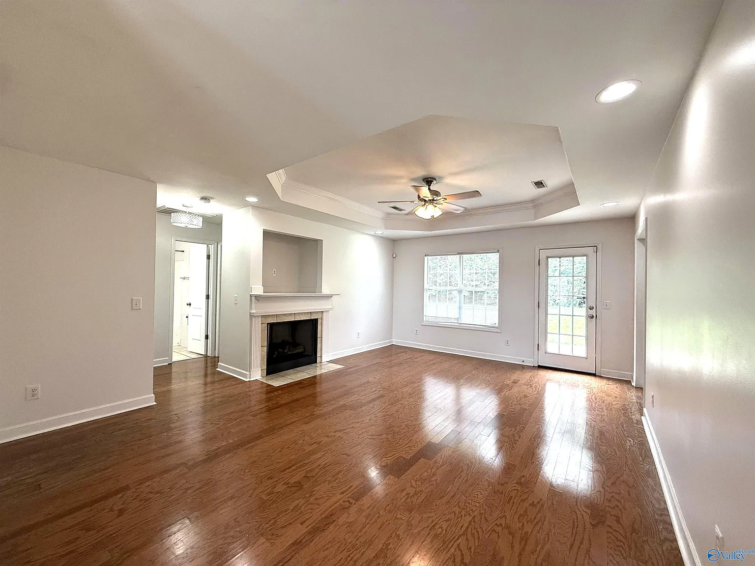 3 bed, 2.0 bath, 1492 sqft, $1,600 — Photo 3