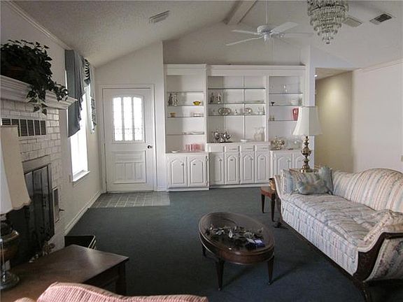 4th image of 3204 Canton Ave