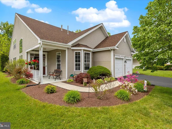 10 Fitzgerald Ln, Columbus, NJ 08022