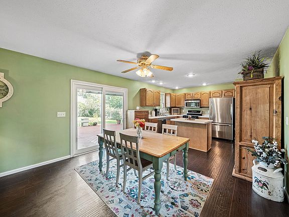 5th image of 4010 Southampton Dr