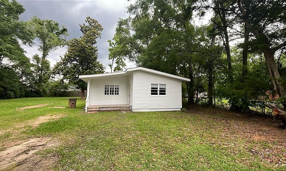 1st image of 2324 Reneke Ave