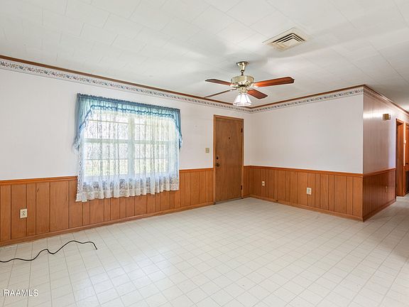 3rd image of 283 Park Ave