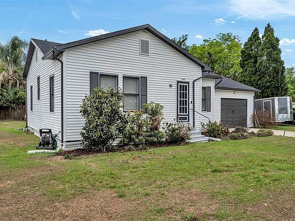 2nd image of 495 W PLUMOSA STREET