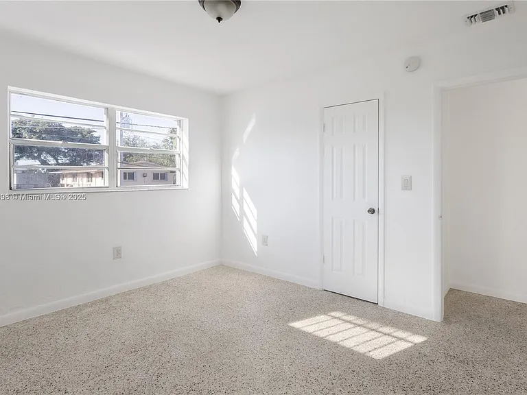 1251 NW 59th St #3 — Photo 15