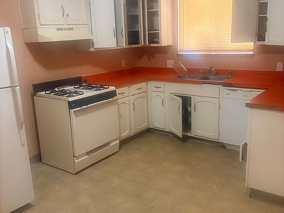 5th image of 909 C St #915