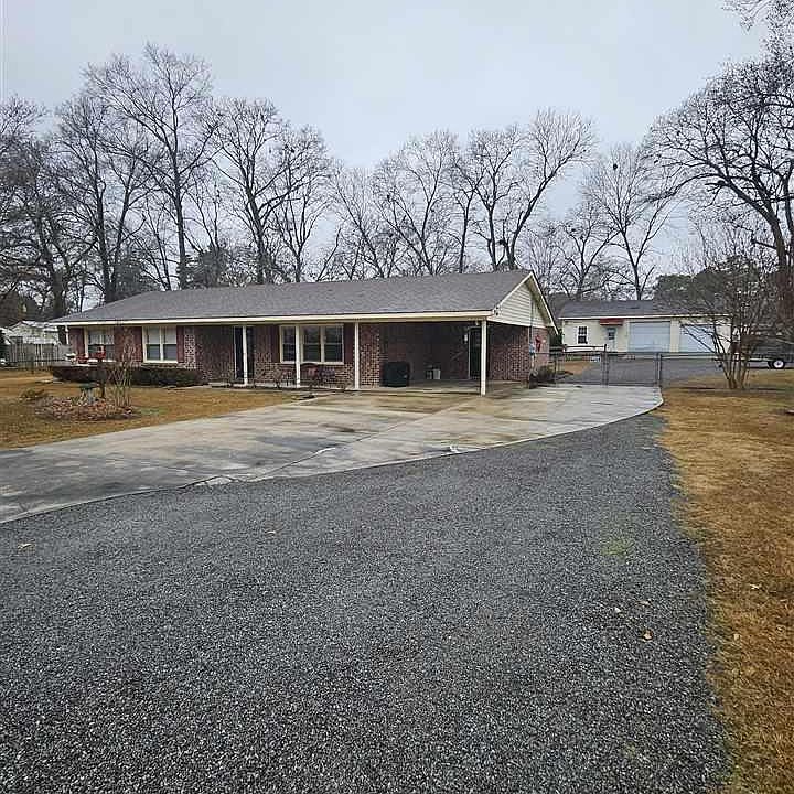 1st image of 504 Parkview Dr