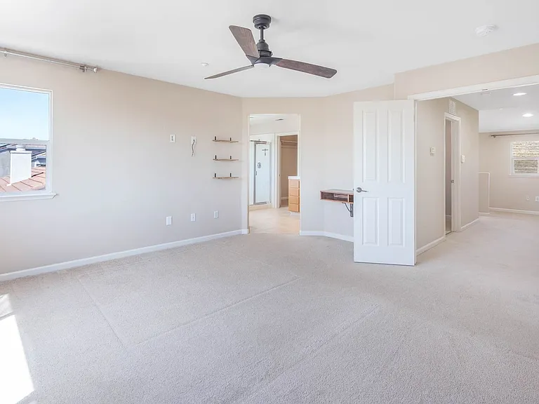 2902 Haddington Ct — Photo 34
