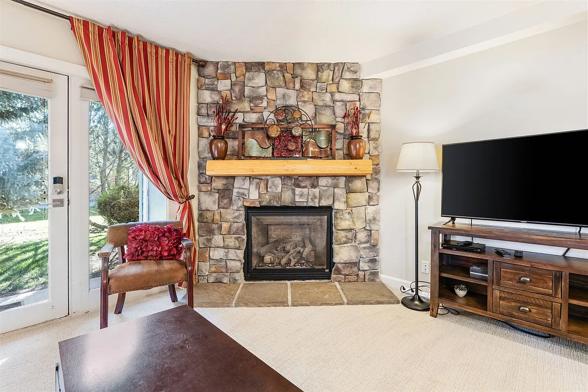 1 bed, 680 sqft, $1,800 — Photo 1
