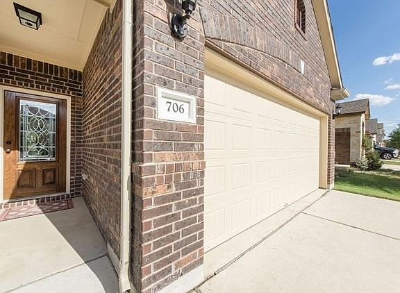 2nd image of 706 Irvin Dr