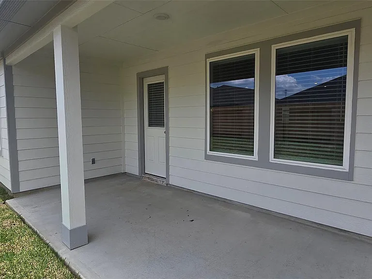 3046 Holland Lakes Dr — Photo 29