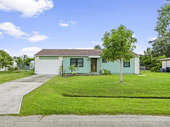 849 SE Celtic Avenue, Port St Lucie, FL 34983