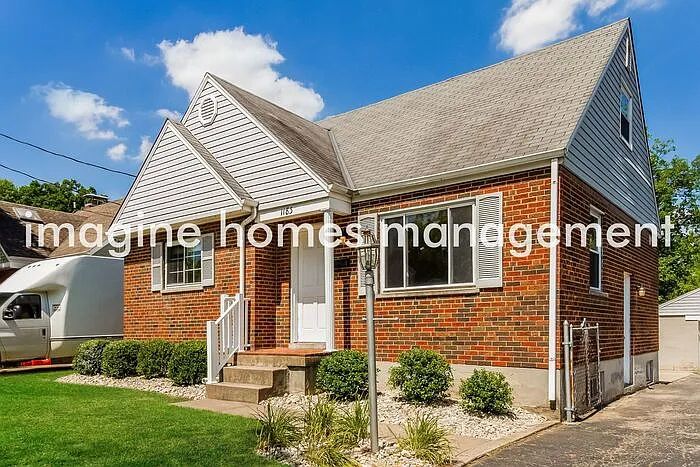 2 bed, 2.5 bath, 1688 sqft, $2,399 — Photo 2
