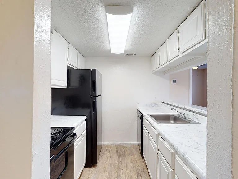 Addison Apartments at the Park — Photo 108