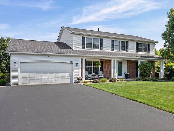 3rd image of 471 Red Spruce Ln
