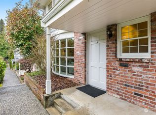 1420 Bellevue Way SE APT 7, Bellevue, WA