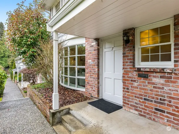 1420 Bellevue Way SE #7, Bellevue, WA 98004