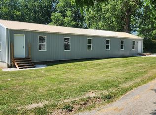 400 Tammy Dr, Elsberry, MO 63343