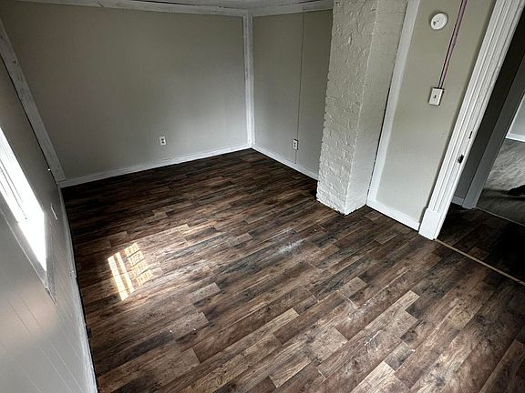 4th image of 1638 Stewart Ave SE