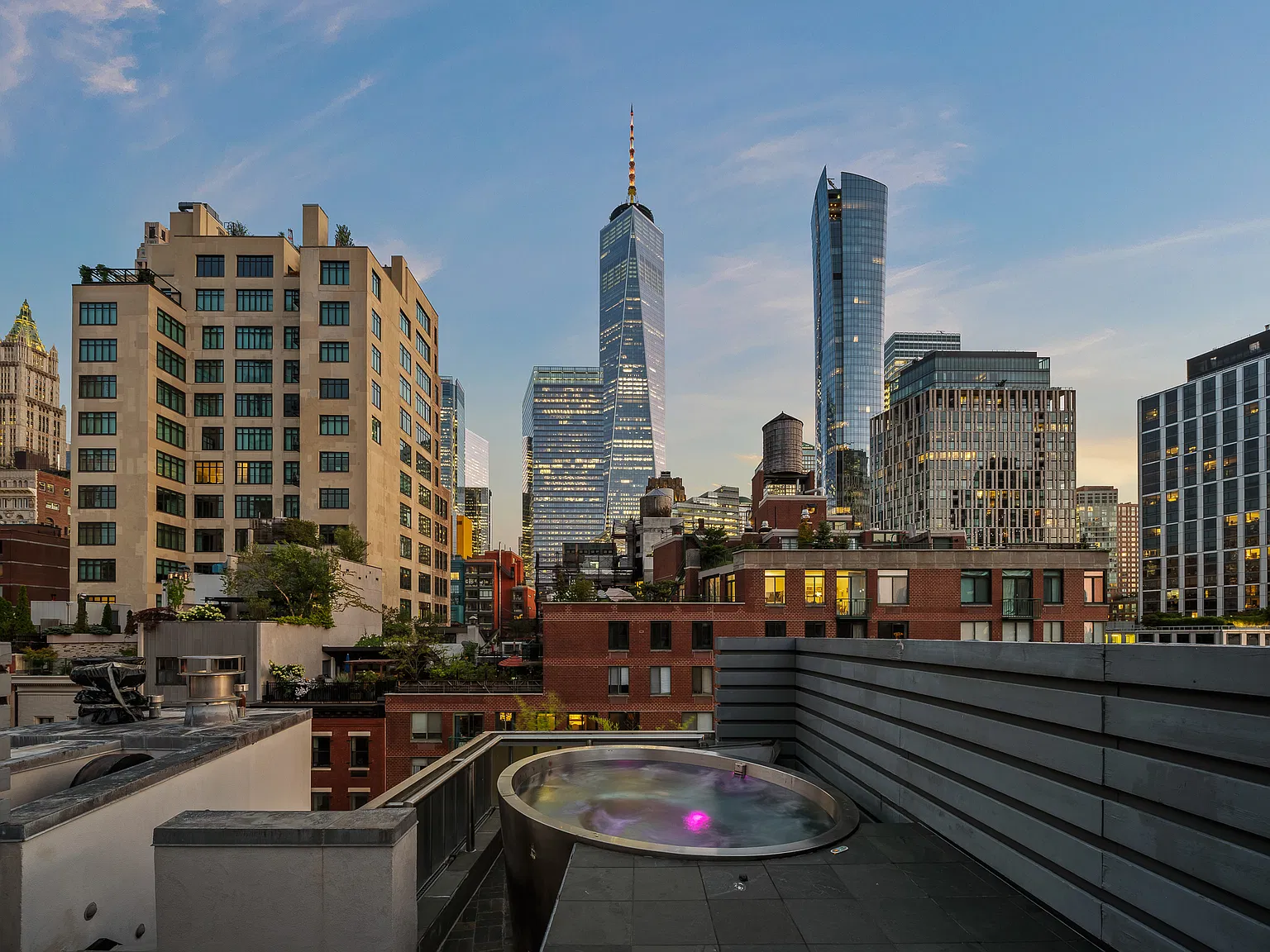 152 Reade Street — Photo 3