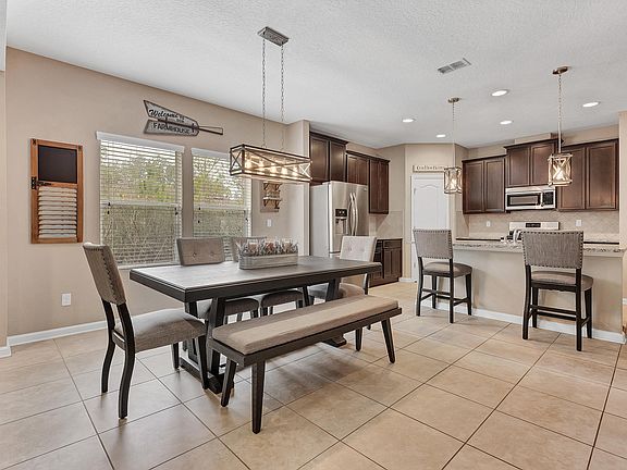 5th image of 166 Wayfare Ln