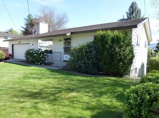 620 13th St NE, East Wenatchee, WA 98802