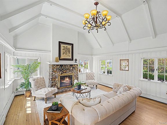 4th image of 49 Beatrice Avenue