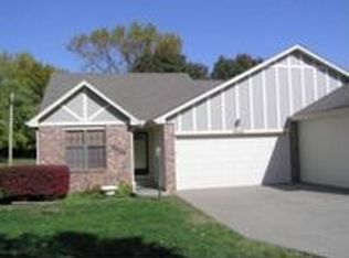 5626 SW Barrington Ct N, Topeka, KS 66614