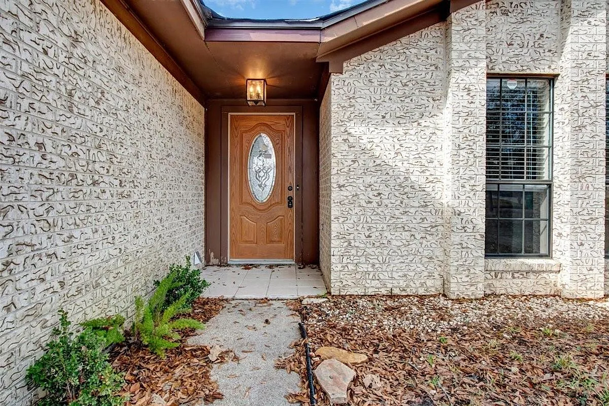 3 bed, 2.0 bath, 1702 sqft, $1,750 — Photo 4