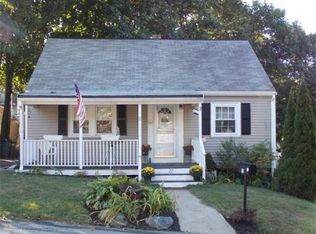 22 Dows Ln, Woburn, MA 01801