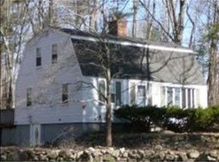 266 Emerson Ave, Hampstead, NH 03841